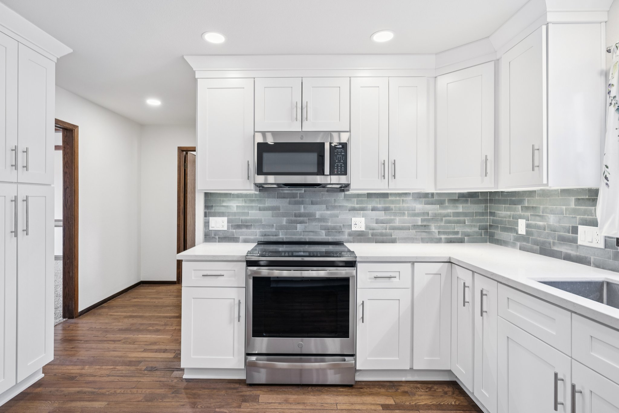 W Ave L12-S2506-010.jpg