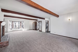 W Ave L12-S2506-005.jpg
