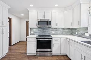 W Ave L12-S2506-010.jpg