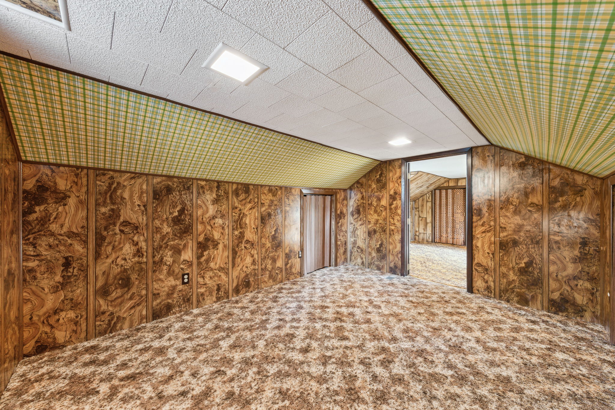 17_Interior
