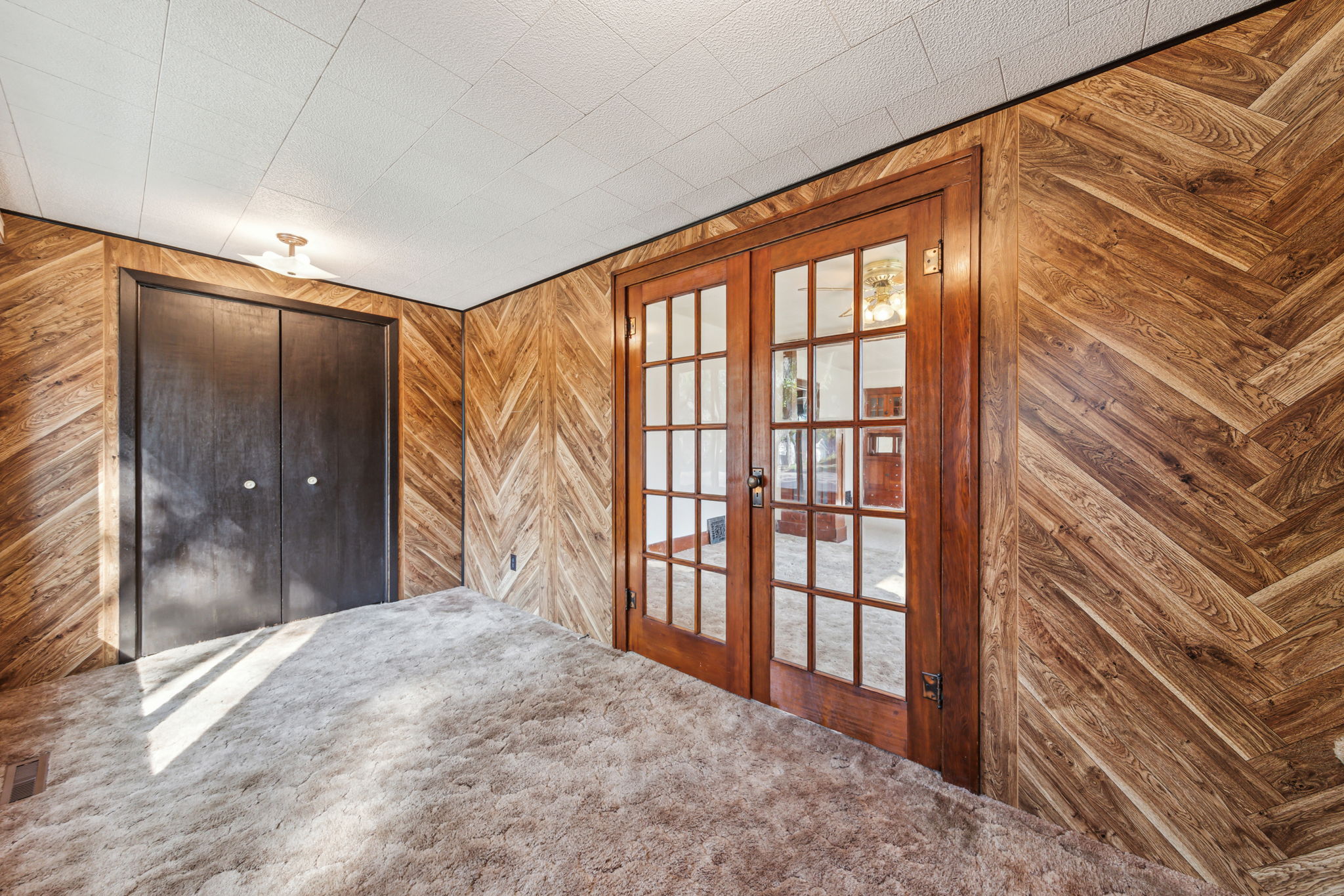 18_Interior