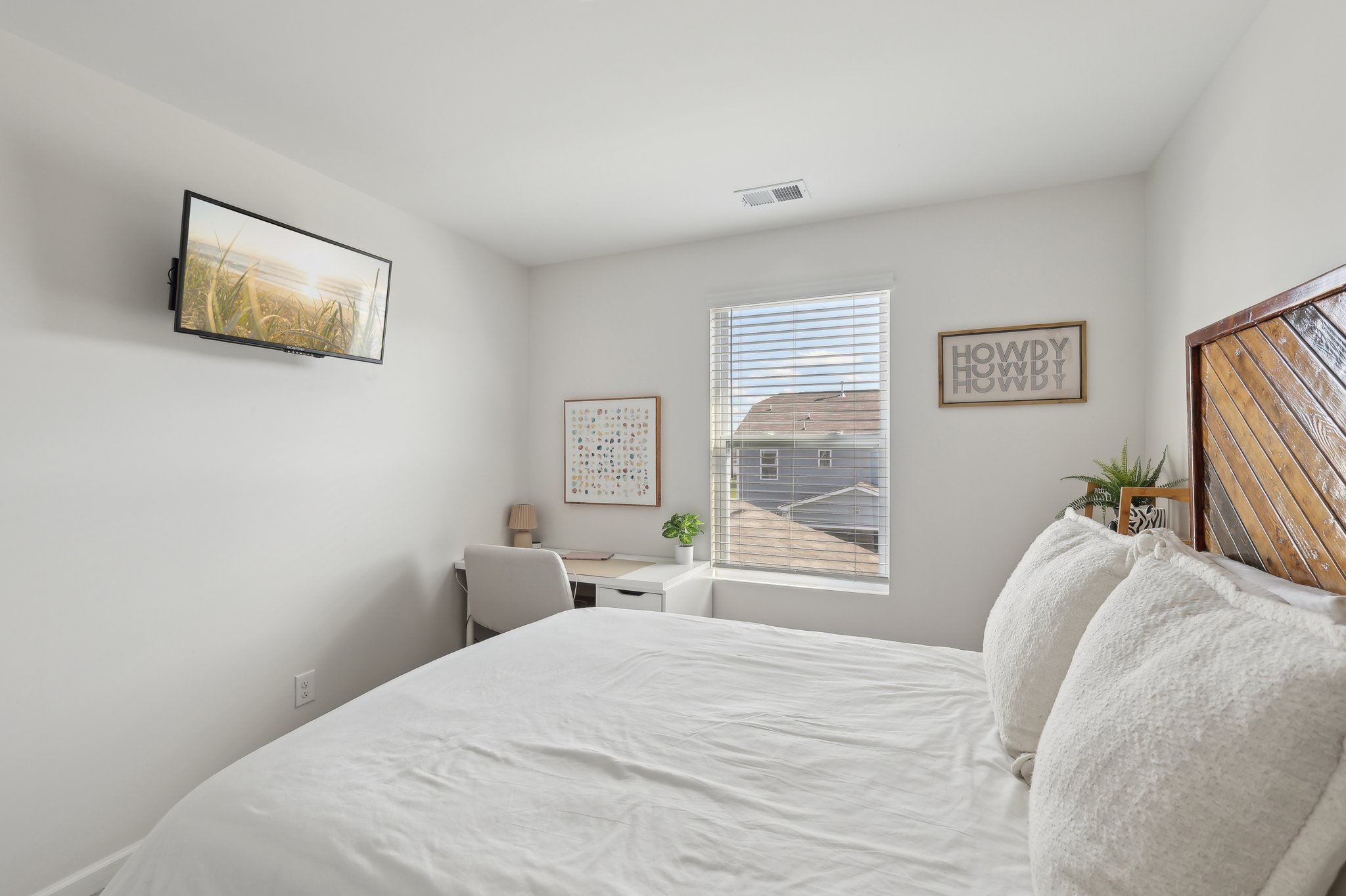 Ashgrove Pl-2405-047.jpg