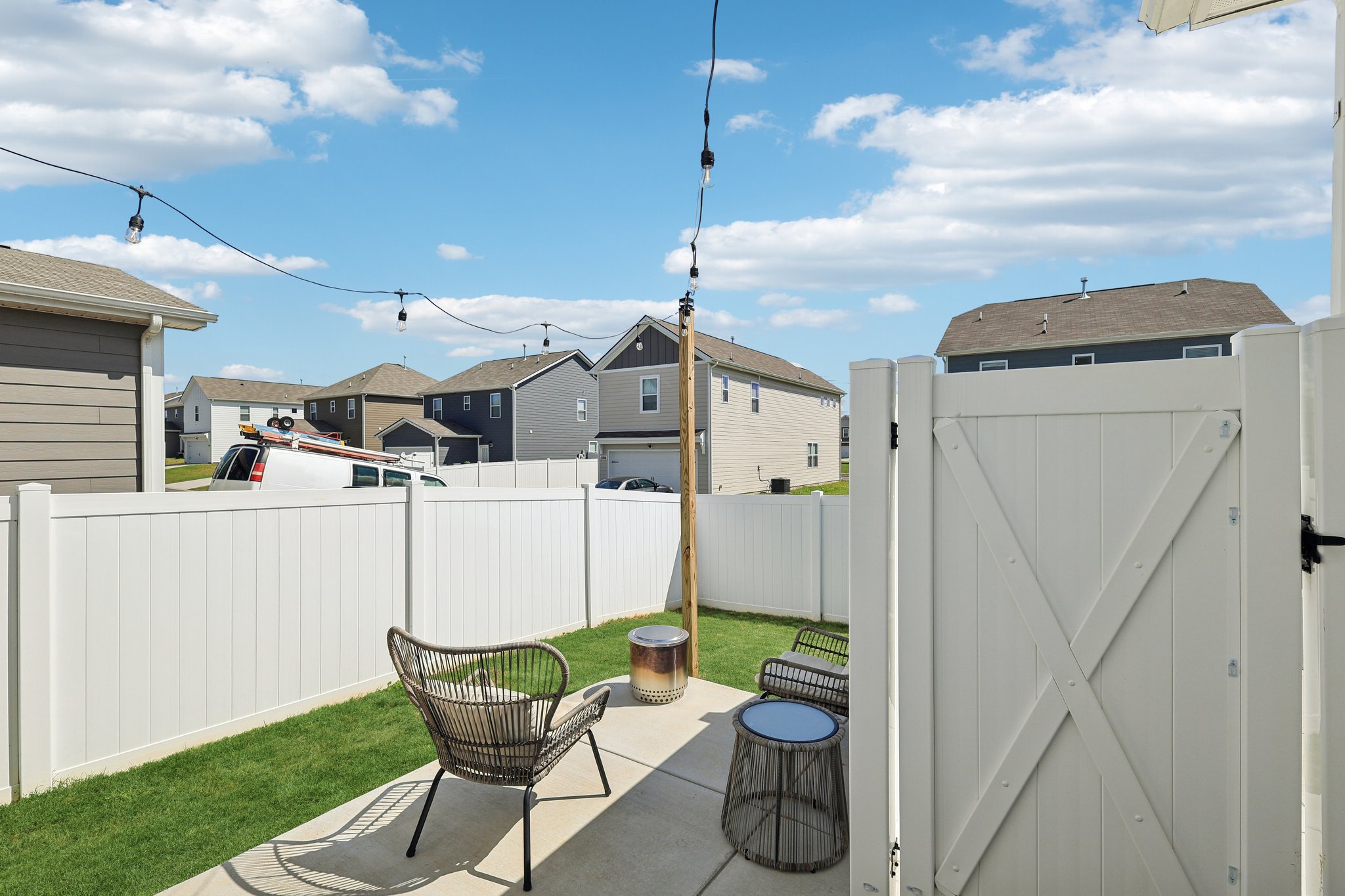 Ashgrove Pl-2405-057.jpg