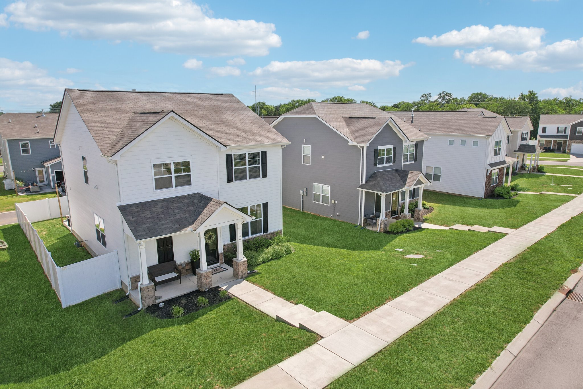 Ashgrove Pl-2405-073.jpg