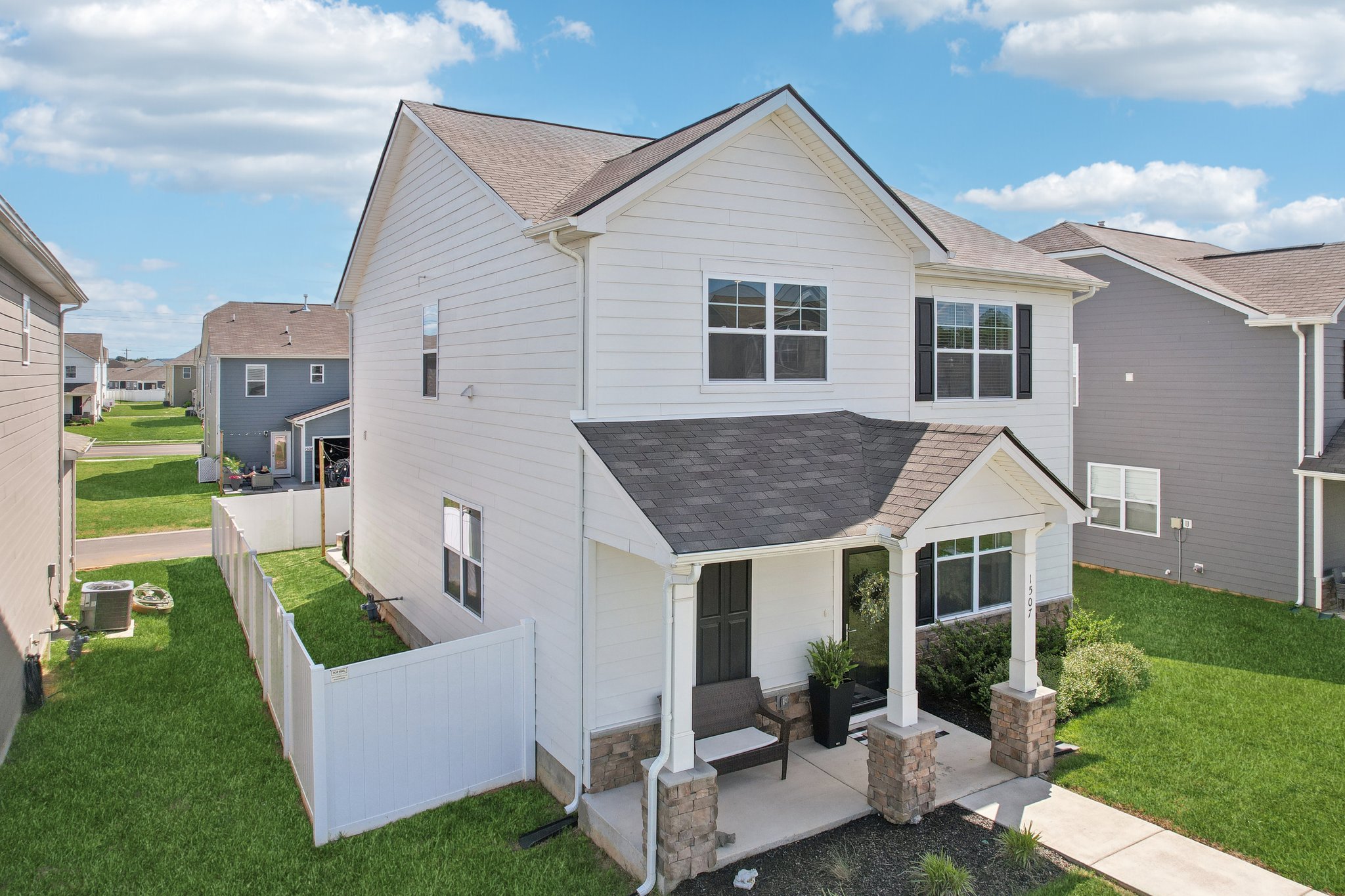 Ashgrove Pl-2405-075.jpg