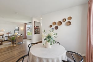 Ashgrove Pl-2405-024.jpg