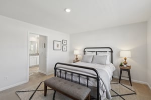 Ashgrove Pl-2405-041.jpg