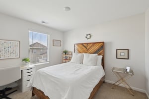 Ashgrove Pl-2405-046.jpg