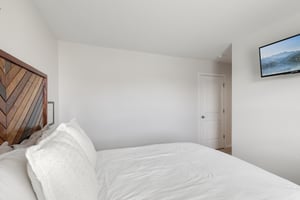 Ashgrove Pl-2405-049.jpg
