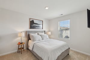 Ashgrove Pl-2405-050.jpg