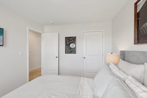 Ashgrove Pl-2405-053.jpg