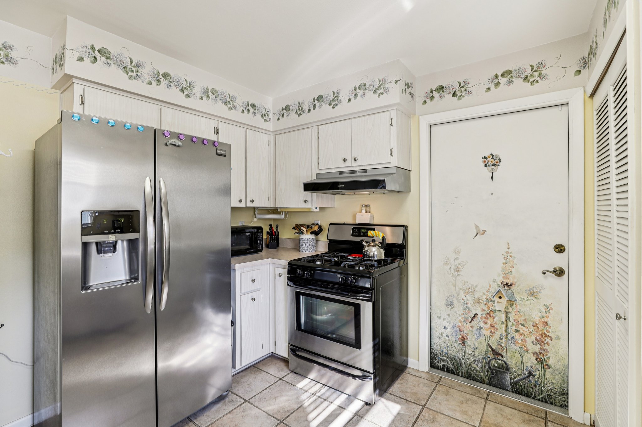 New Abbey Ave-S0801-016.jpg