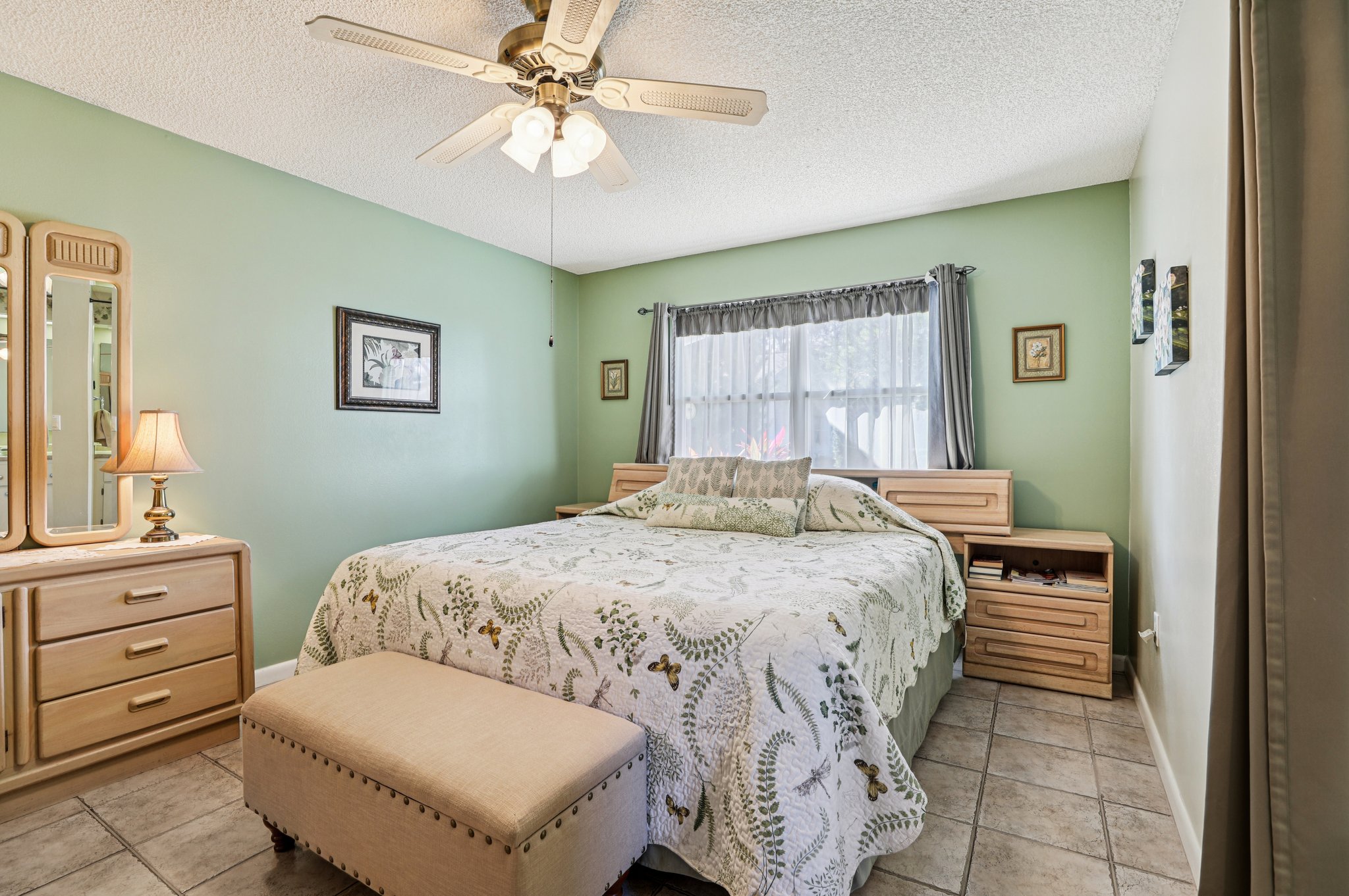 New Abbey Ave-S0801-024.jpg