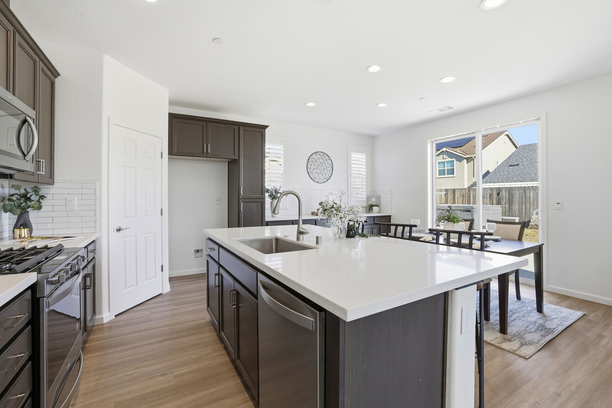 008_F8_1507 Valley Oak Dr