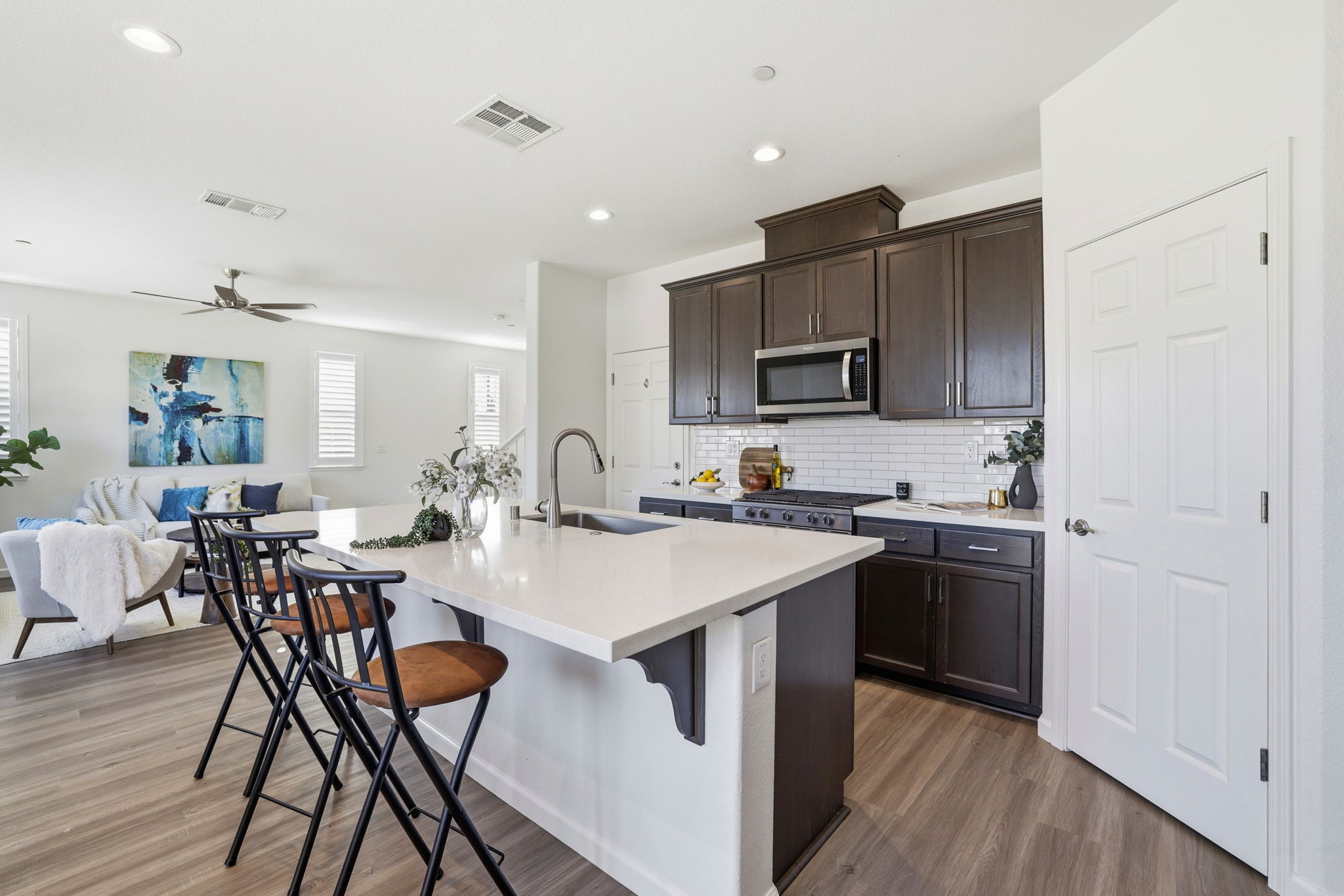 010_F8_1507 Valley Oak Dr