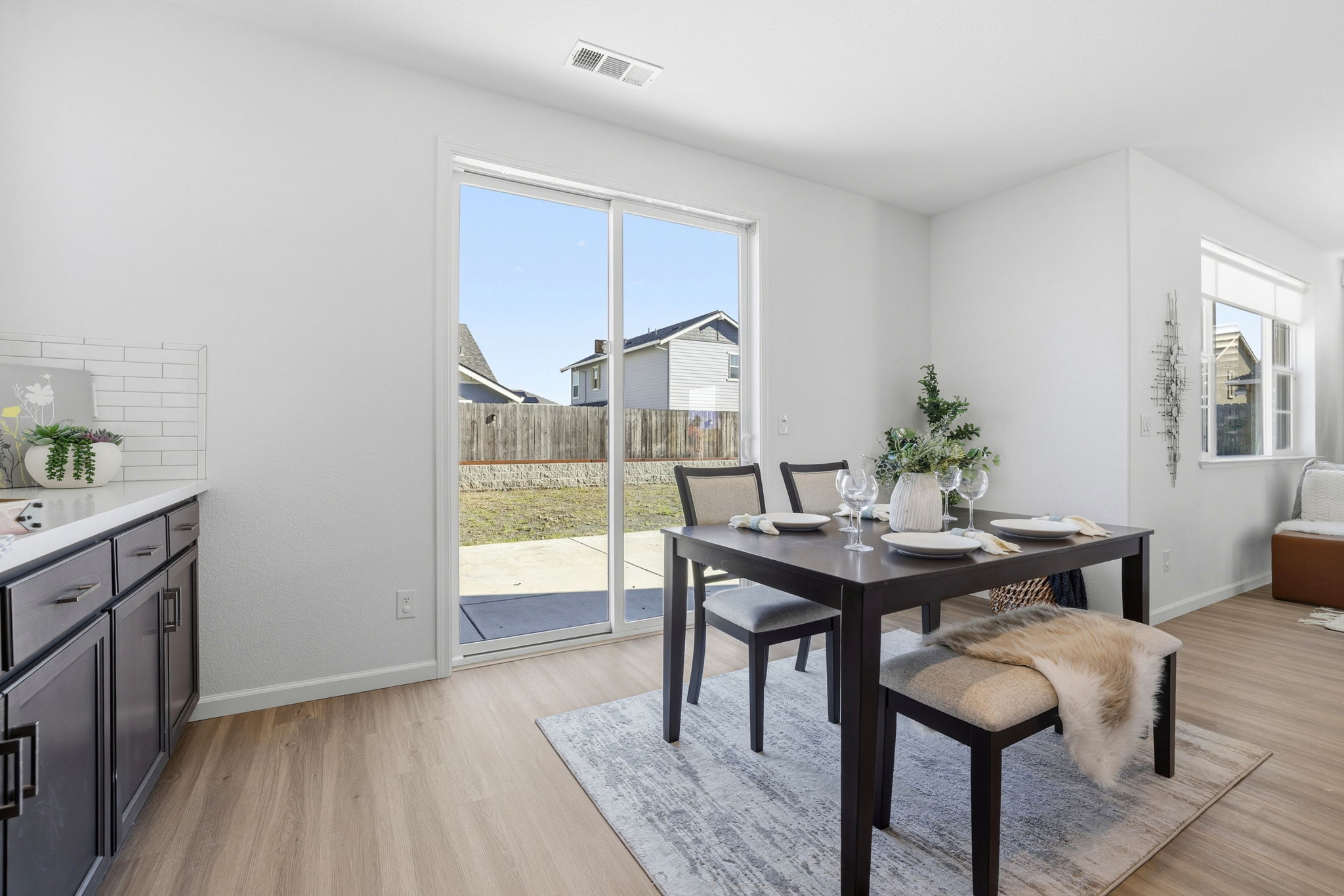 012_F8_1507 Valley Oak Dr