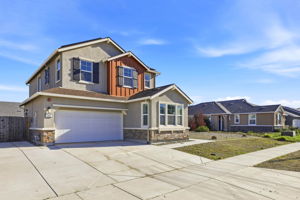 002_F8_1507 Valley Oak Dr