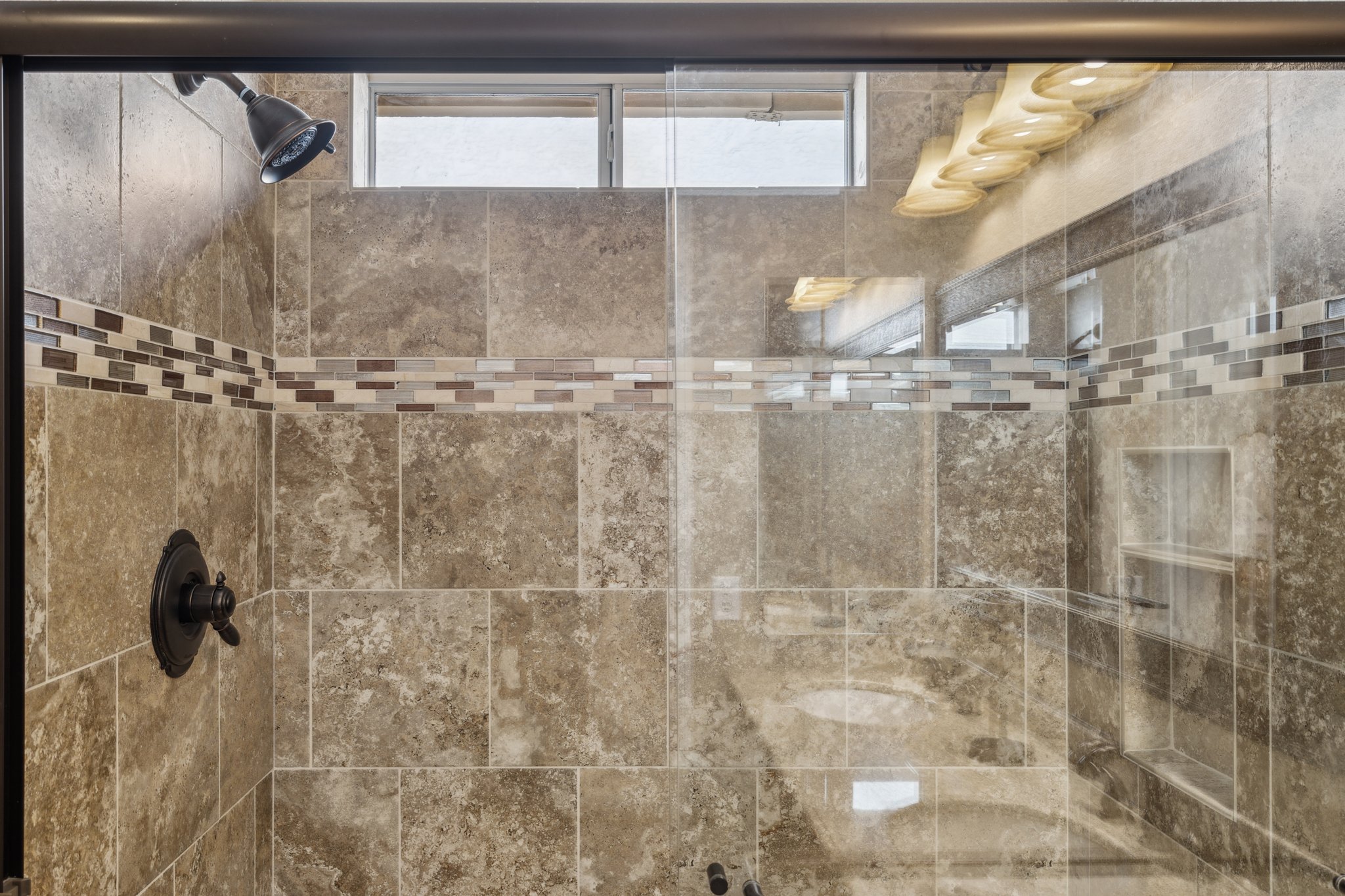 15077 W Vale Dr - 015 Shower Detail.jpg