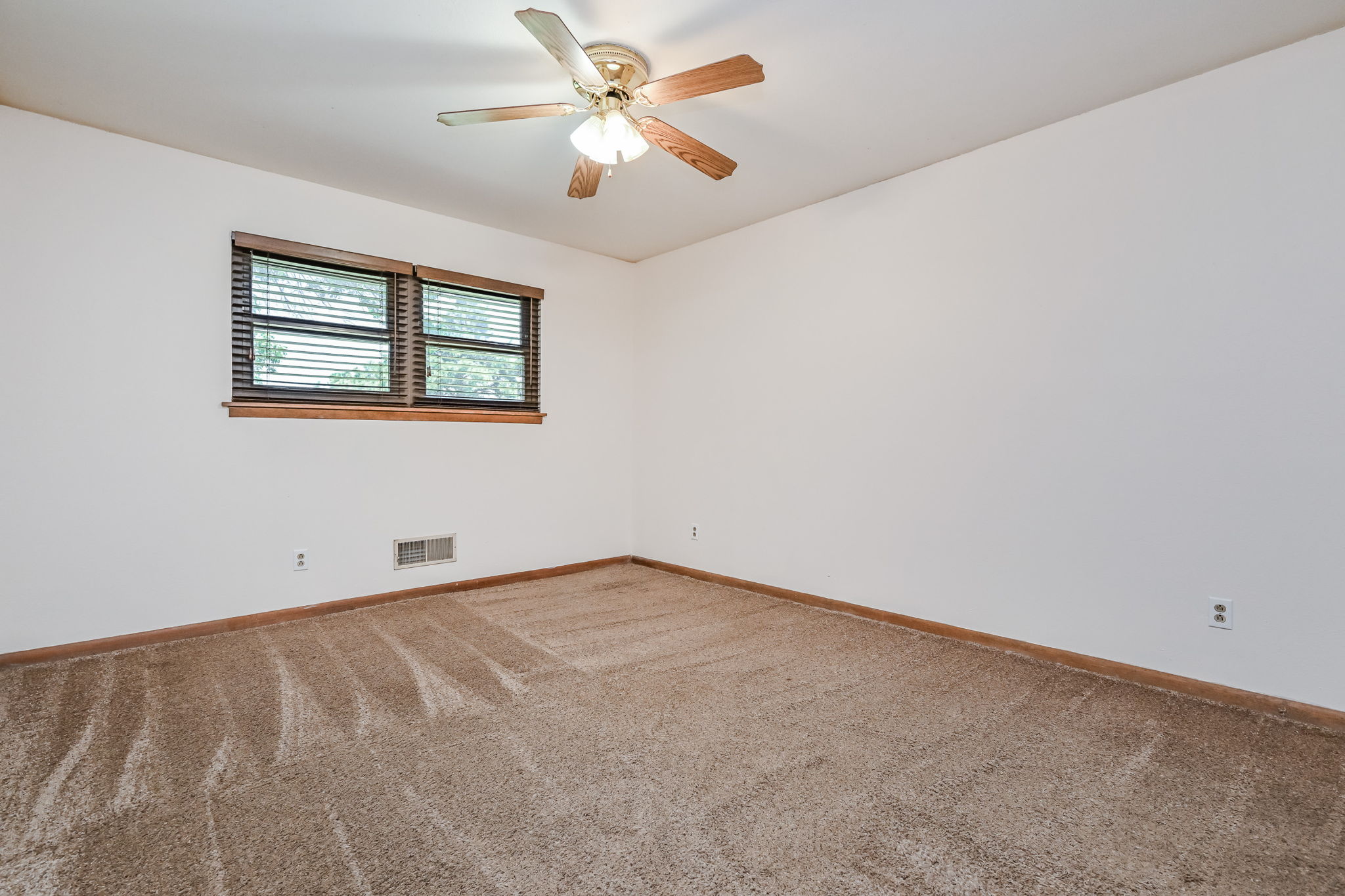 1508 w 5th Clarendon 24