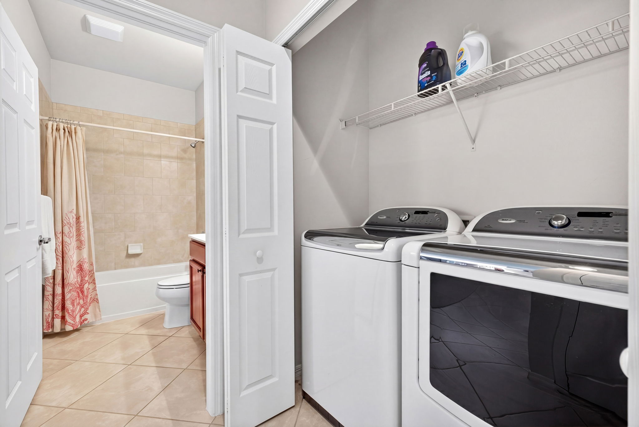 Laundry Room -r