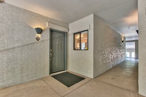 15095 N Thompson Peak Pkwy, Scottsdale, AZ 85260, USA Photo 4
