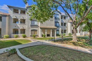 15095 N Thompson Peak Pkwy, Scottsdale, AZ 85260, USA Photo 0