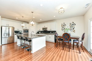 Kitchen & Breakfast Room
