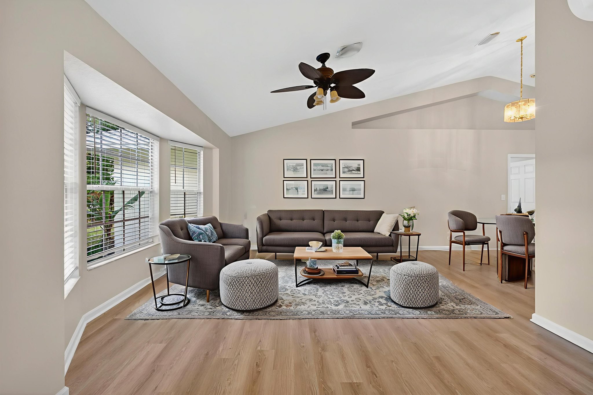 BS1A3060 virtually staged.jpeg