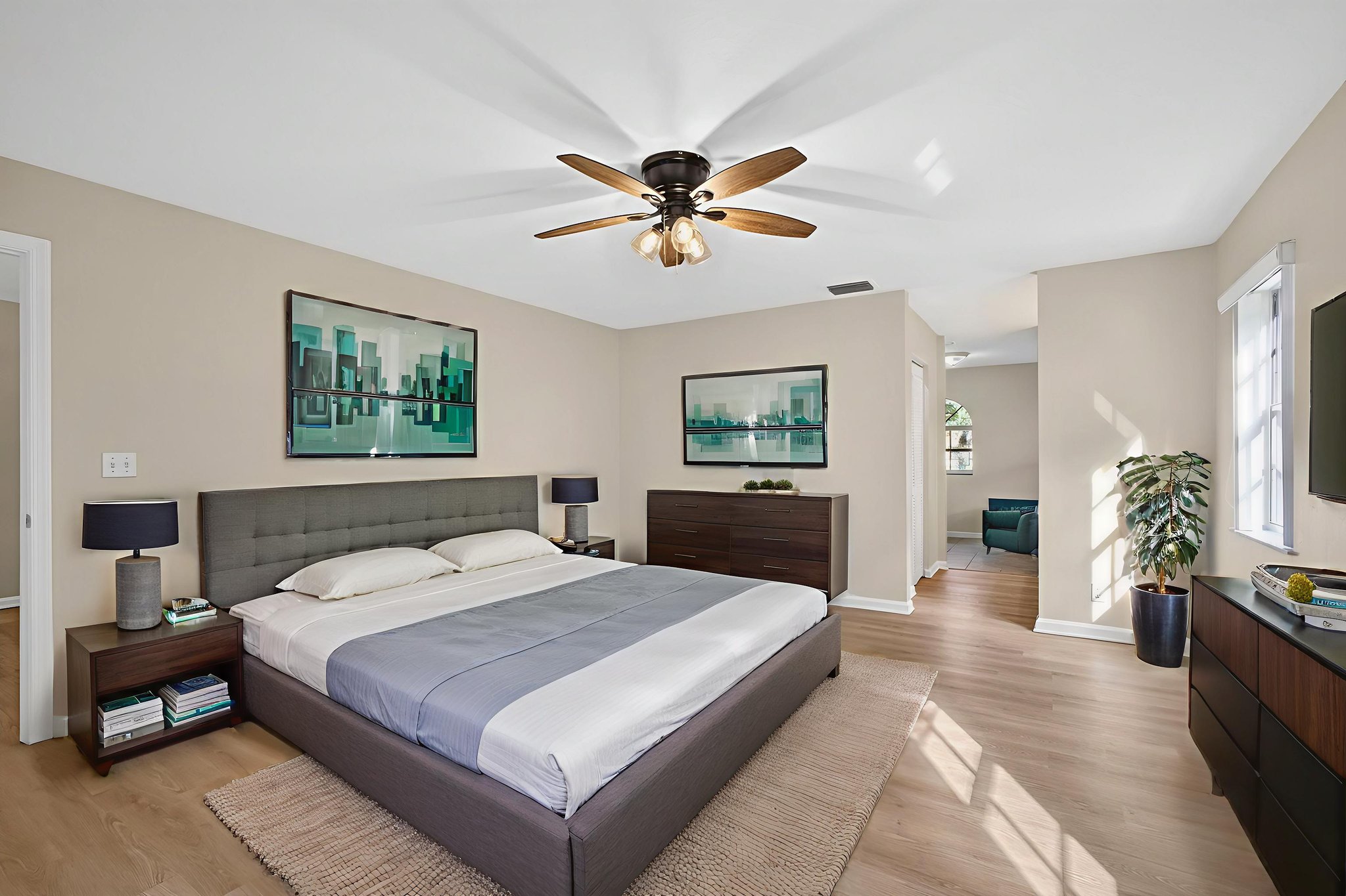 BS1A3180 virtually staged.jpeg