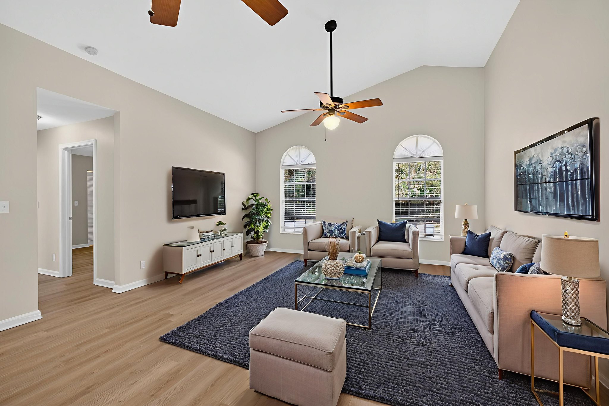 BS1A3149 virtually staged.jpeg