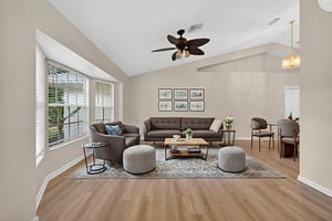 BS1A3060 virtually staged.jpeg