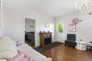  Photo 43