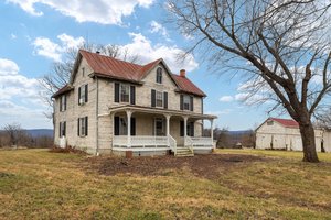 151 Concert Ln, Berryville, VA 22611, USA Photo 29