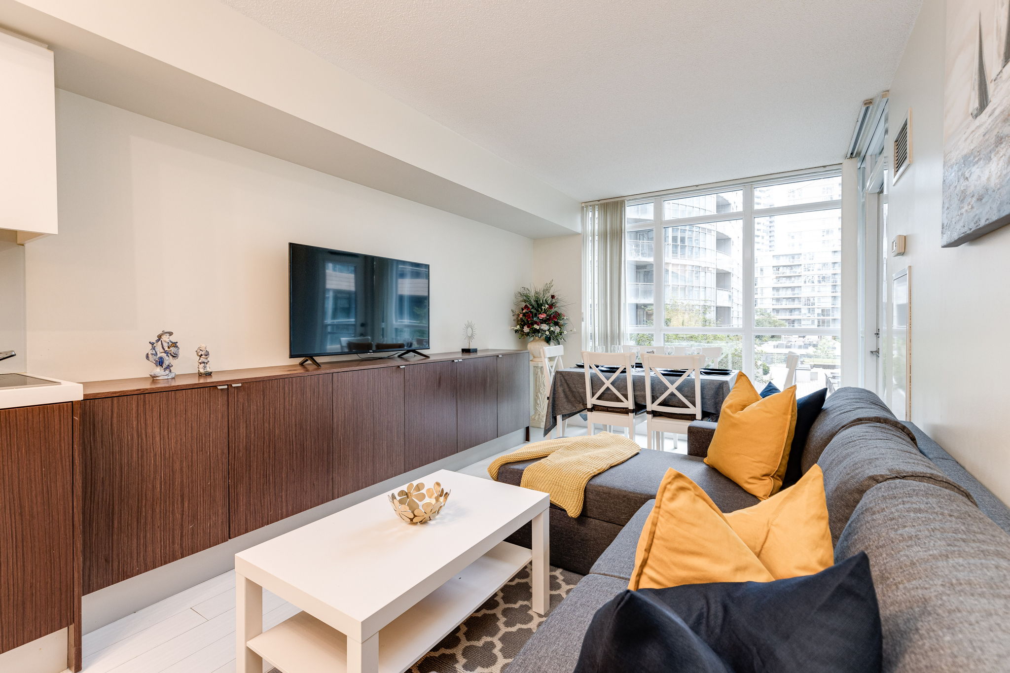 Toronto property showcase — delivered property photograph 4