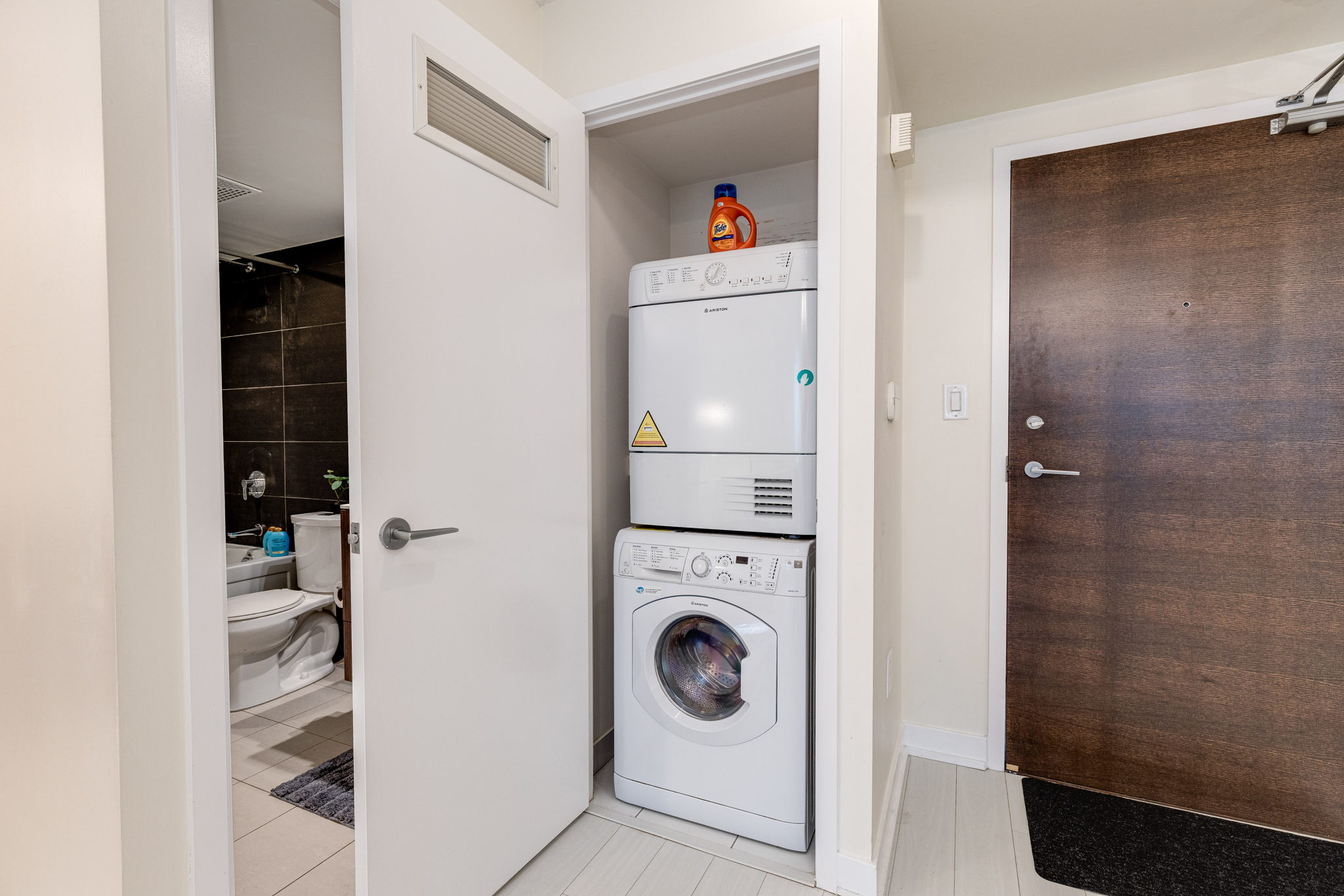 Toronto property showcase — delivered property photograph 13