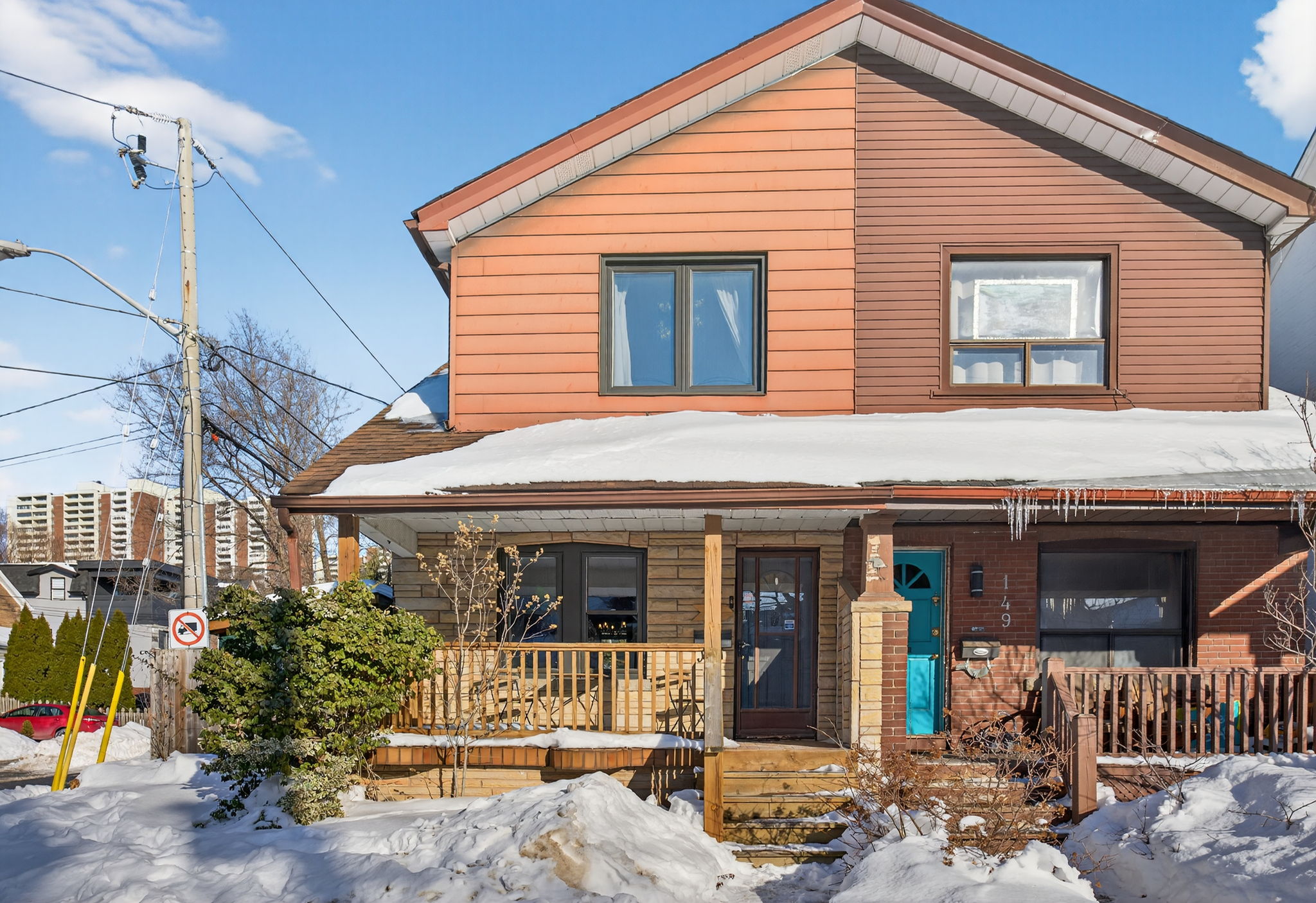 151 Dawes Rd Toronto, ON M4C 5C1