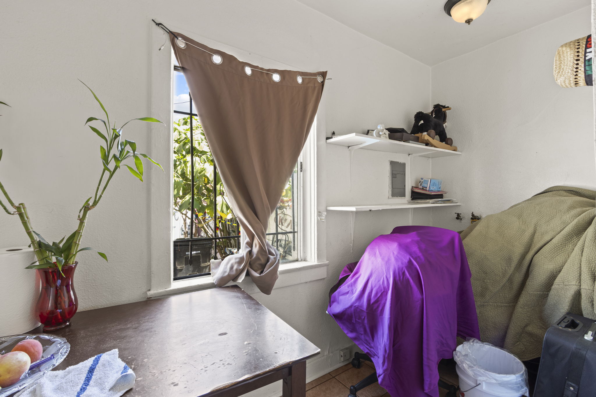 Front Unit-151 E. 54th-Dining area