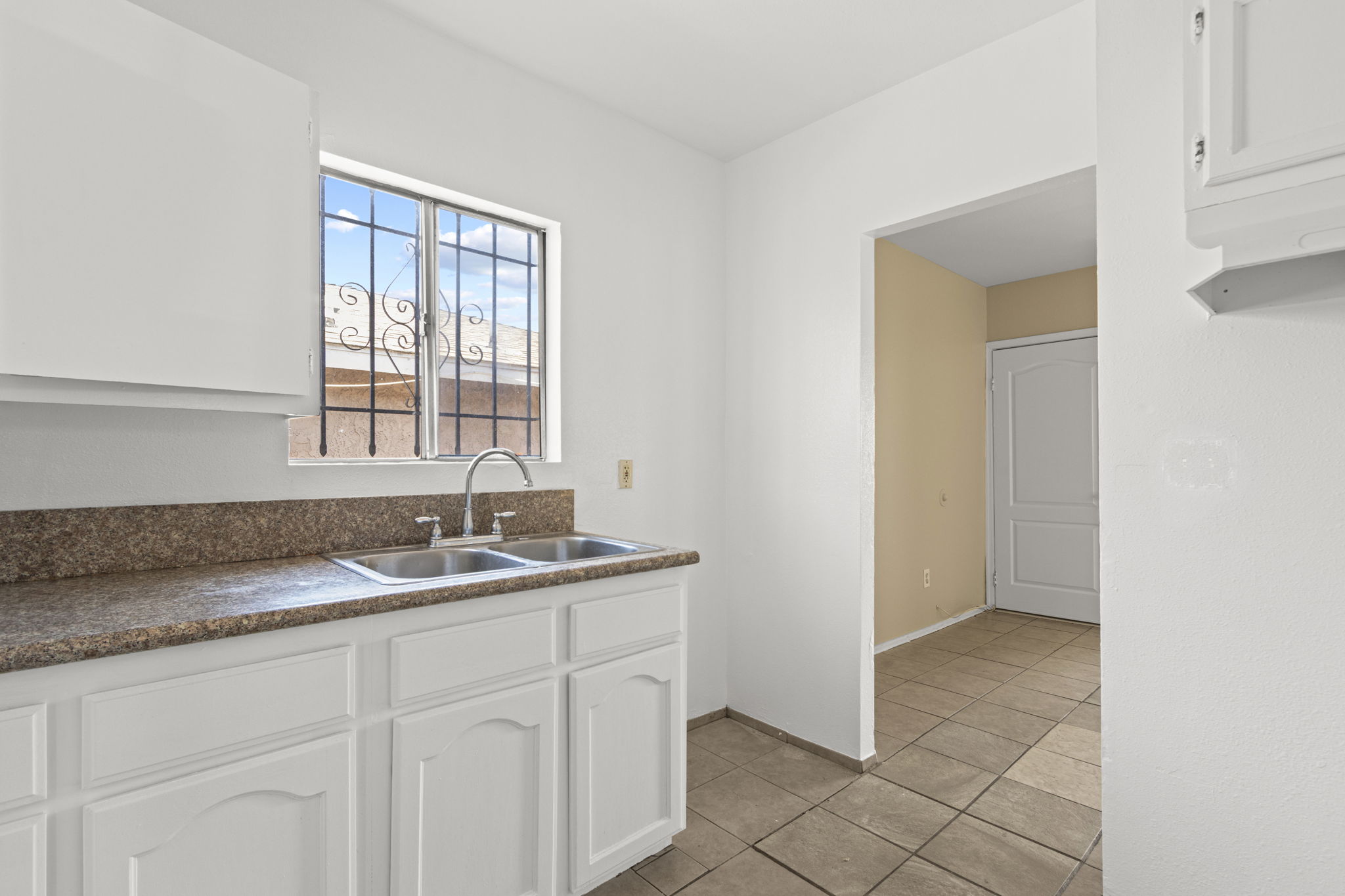 Front Unit-153 E. 54th-Kitchen