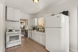 Front Unit-151 E. 54th- Kitchen