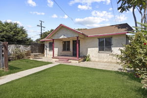 Back Unit-Private Yard area