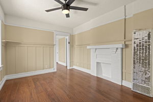 Back Unit-Living Room