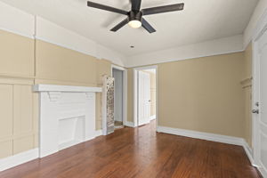 Back Unit-Living Room