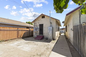 Front Unit-153 E. 54th-Backyard