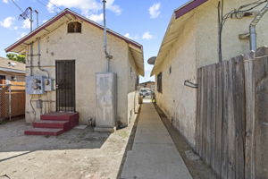 Front Unit-153 E. 54th-Walkway