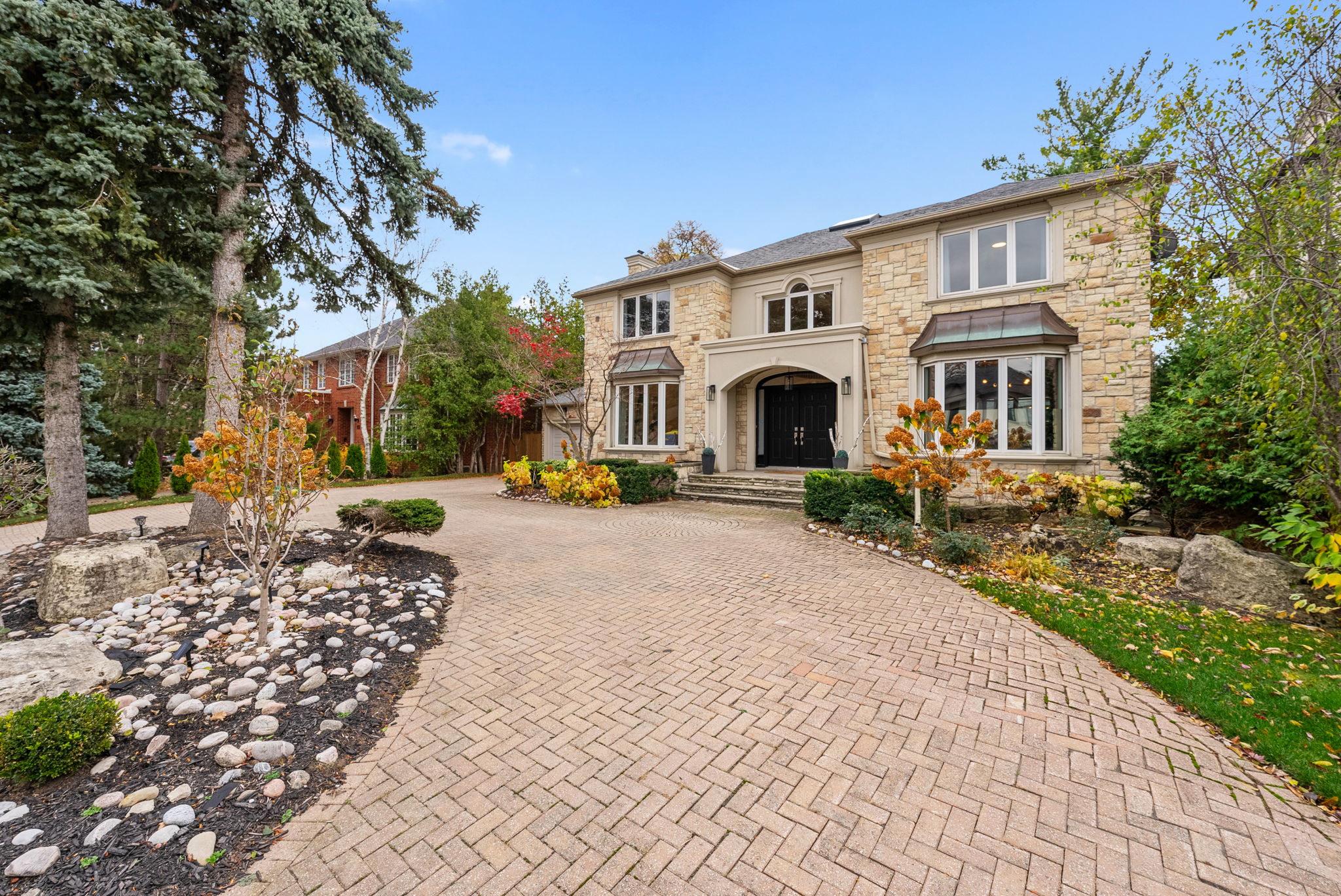 151 Highland Crescent Toronto, ON M2L 1H2