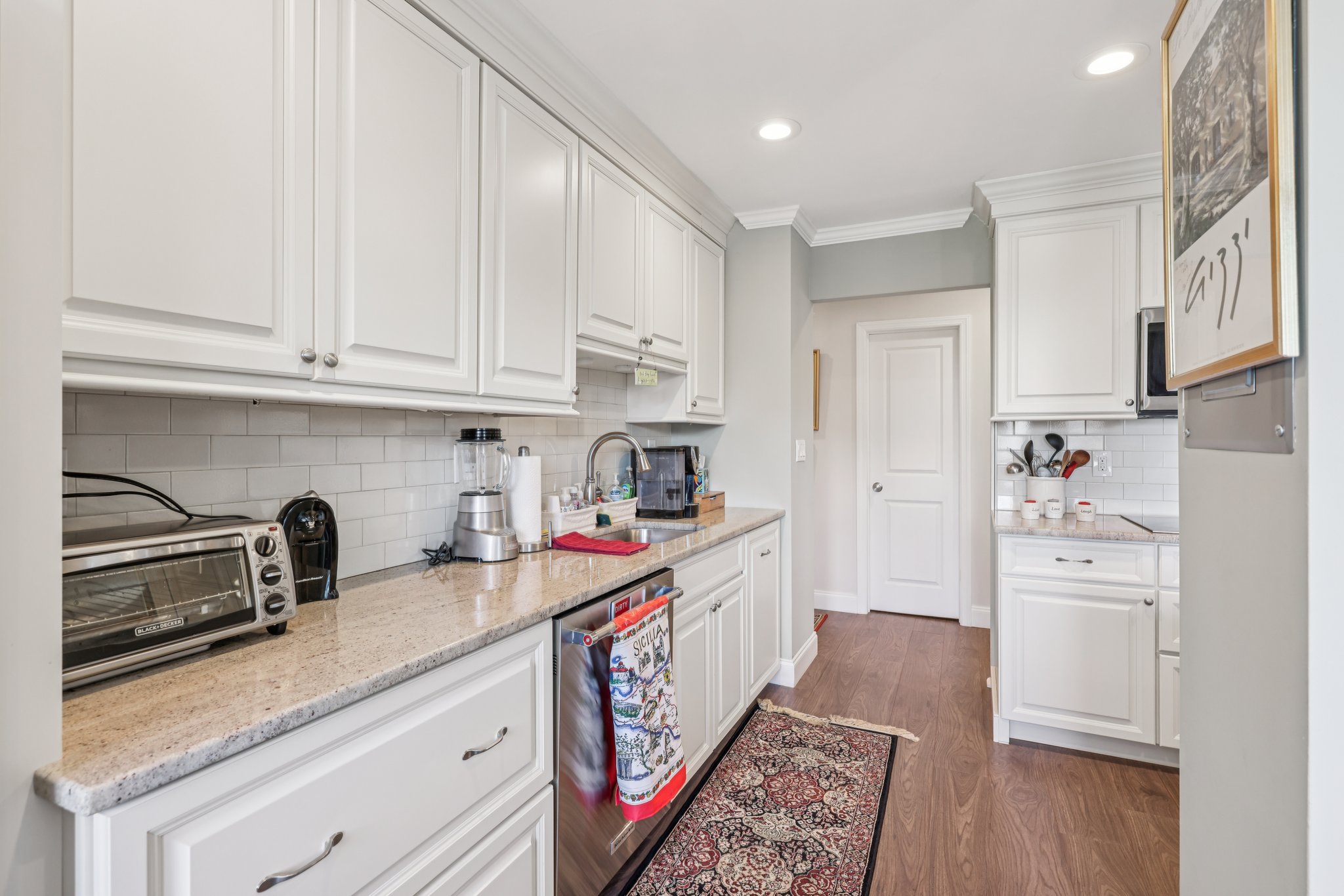 Prospect Ave apt 19e-S2308-021.jpg