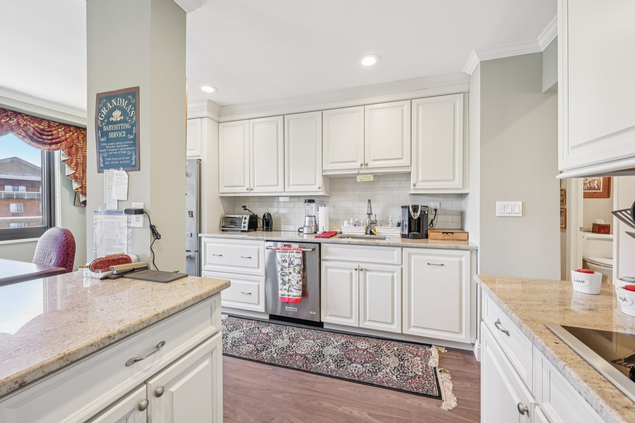 Prospect Ave apt 19e-S2308-023.jpg