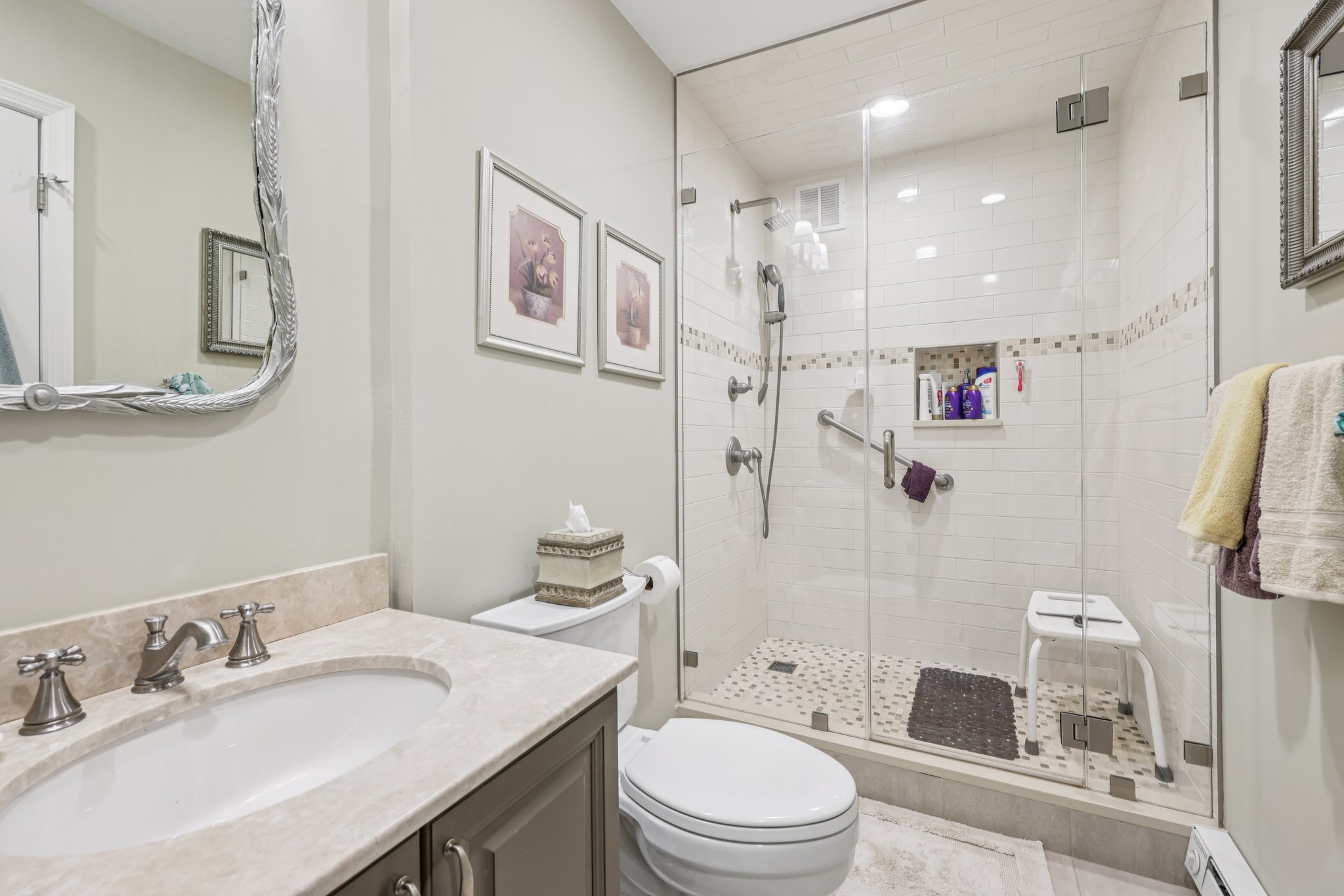 Prospect Ave apt 19e-S2308-033.jpg
