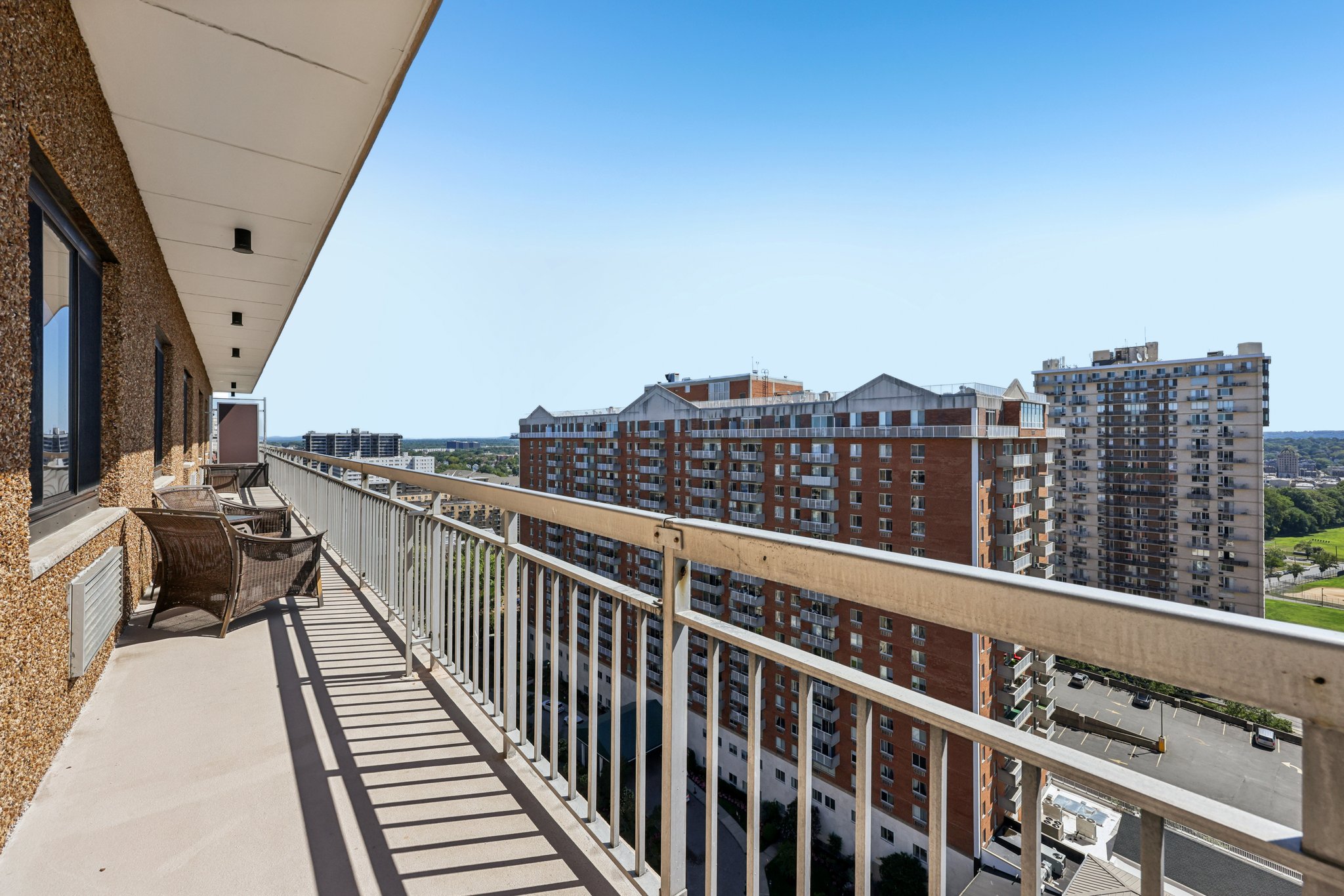 Prospect Ave apt 19e-S2308-036.jpg