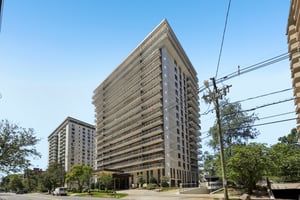 Prospect Ave apt 19e-S2308-002.jpg